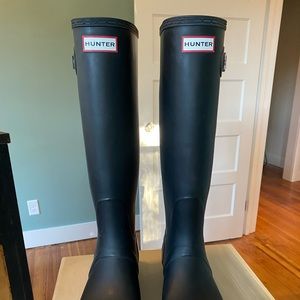 Hunter Rain Boots. Size 9. Matte Black